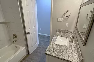 5779 Belarbor St, Houston, TX 77033 - Photo 12