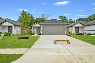 14373 Tawny St, Splendora, TX 77372 - Photo 2