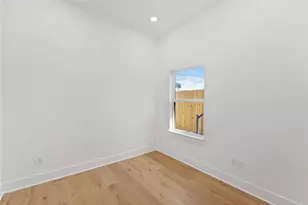 508 Dell Ct, Houston, TX 77009 - Photo 14