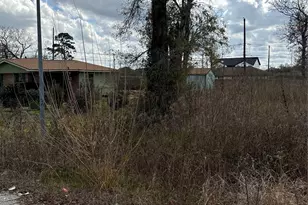 8538 Homewood Ln, Houston, TX 77028 - Photo 2