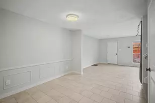 413 W Semands Ave, Conroe, TX 77301 - Photo 2