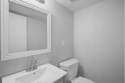 413 W Semands Avenue, Conroe, TX 77301 - Photo 6