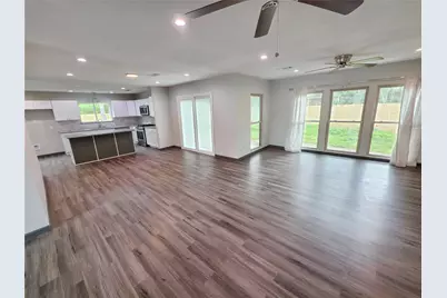910 Royal Oak Drive, Dickinson, TX 77539 - Photo 8