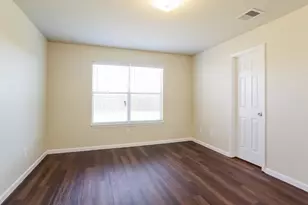 8606 Chaletford Dr, Houston, TX 77044 - Photo 6