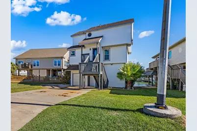 334 Paradise Drive, Tiki Island, TX 77554 - Photo 2