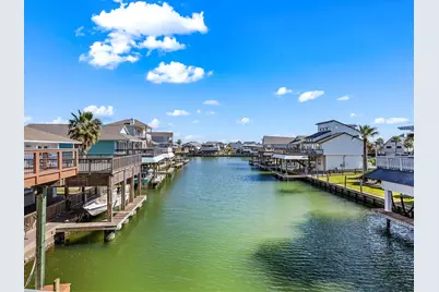 334 Paradise Drive, Tiki Island, TX 77554 - Photo 22