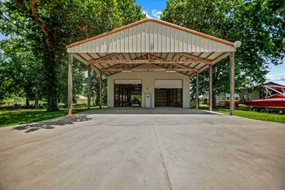 129 Selkirk Drive, Bay City, TX 77414 - Photo 4