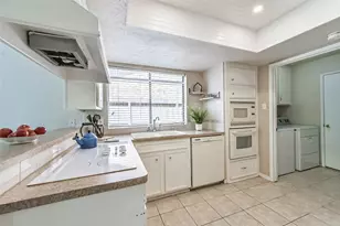 9907 Sageorchard Ln, Houston, TX 77089 - Photo 16