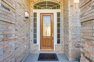 309 Oak Creek Dr, League City, TX 77573 - Photo 2