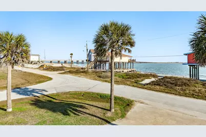 13135 Gulf Beach Drive, Freeport, TX 77541 - Photo 32