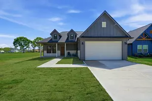 612 Austin St, West Columbia, TX 77486 - Photo 2