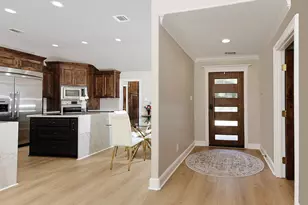 46 N Autumnwood Way, The Woodlands, TX 77380 - Photo 6