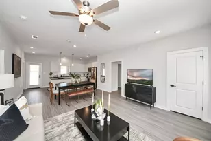7711 Longmire Rd, Conroe, TX 77304 - Photo 8