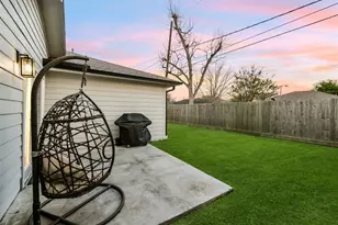 910 Algregg St, Houston, TX 77009 - Photo 40