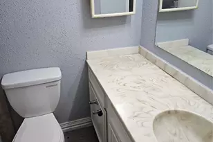 10112 Beekman Pl Dr, Houston, TX 77043 - Photo 26