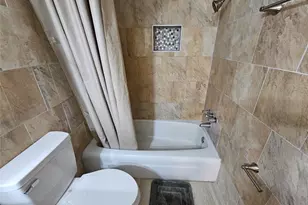 10112 Beekman Pl Dr, Houston, TX 77043 - Photo 30