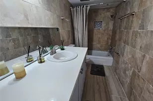 10112 Beekman Pl Dr, Houston, TX 77043 - Photo 28