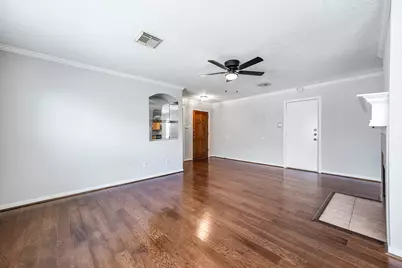 5922 James Place, Houston, TX 77085 - Photo 10
