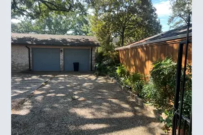 10031 Briar Rose Drive, Houston, TX 77042 - Photo 22
