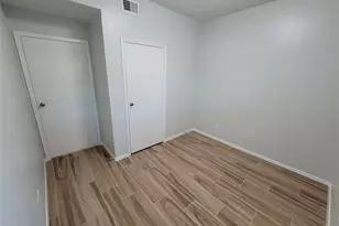 7055 N Holiday Dr, Galveston, TX 77550 - Photo 8