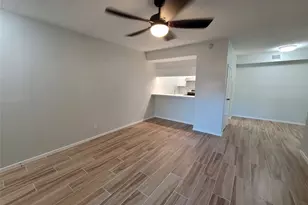 7055 N Holiday Dr, Galveston, TX 77550 - Photo 4