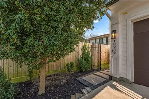 10937 Fire Creek Dr, Houston, TX 77043 - Photo 4