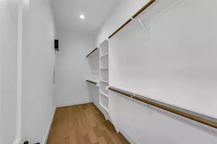 10937 Fire Creek Dr, Houston, TX 77043 - Photo 22