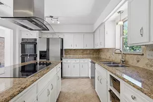 11419 Inwood Dr, Houston, TX 77077 - Photo 6