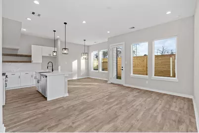 5925 Wheatley Lane, Houston, TX 77091 - Photo 8