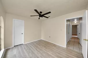 5322 Bulen Ave, Friendswood, TX 77546 - Photo 26