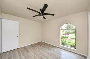 5322 Bulen Ave, Friendswood, TX 77546 - Photo 28