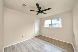 5322 Bulen Ave, Friendswood, TX 77546 - Photo 30