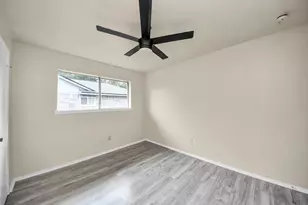 5322 Bulen Ave, Friendswood, TX 77546 - Photo 32