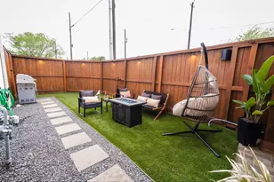 3203 Baron St, Houston, TX 77020 - Photo 38