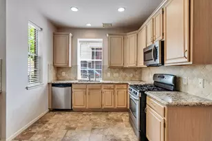 111 Water Oak Dr, League City, TX 77573 - Photo 6