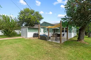 1403 N Avenue F, Freeport, TX 77541 - Photo 6