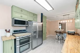 1403 N Avenue F, Freeport, TX 77541 - Photo 20