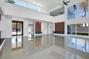 12564 Memorial Dr, Houston, TX 77024 - Photo 14