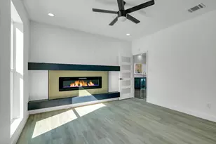 12564 Memorial Dr, Houston, TX 77024 - Photo 36