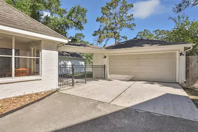 2703 Silver Falls Drive, Houston, TX 77339 - Photo 4