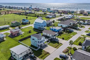 4207 Reeves Dr, Galveston, TX 77554 - Photo 2