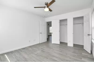212 N 2nd Street, La Porte, TX 77571 - Photo 10