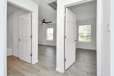 212 N 2nd Street, La Porte, TX 77571 - Photo 8