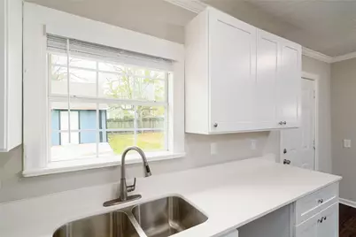 3711 Eagle Street, Houston, TX 77004 - Photo 8