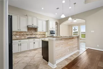 414 W Bend Drive, League City, TX 77573 - Photo 10