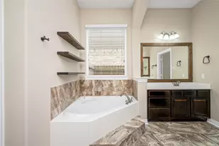 414 W Bend Dr, League City, TX 77573 - Photo 16
