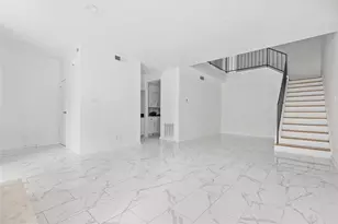 2409 Bering Dr, Houston, TX 77057 - Photo 2
