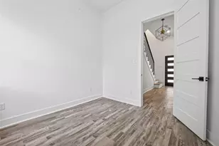 1928 Laverne St, Houston, TX 77080 - Photo 18