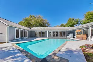 435 3rd St, Dickinson, TX 77539 - Photo 28