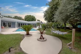 435 3rd St, Dickinson, TX 77539 - Photo 32